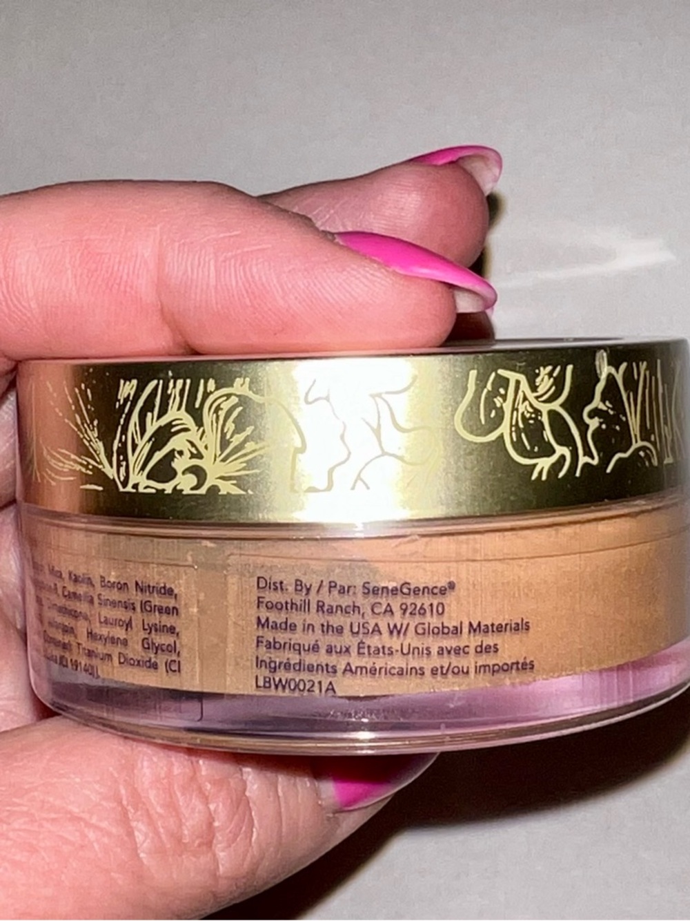 SeneGence Translucent Loose Setting Powder In color Deep - NWT - Picture 3 of 5